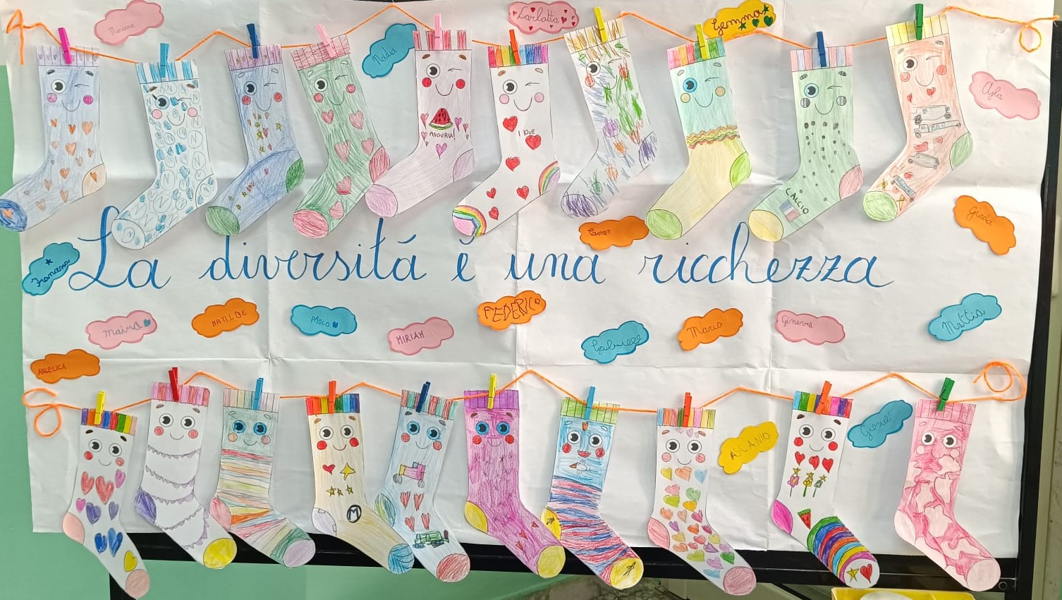 Cartellone calzini spaiati