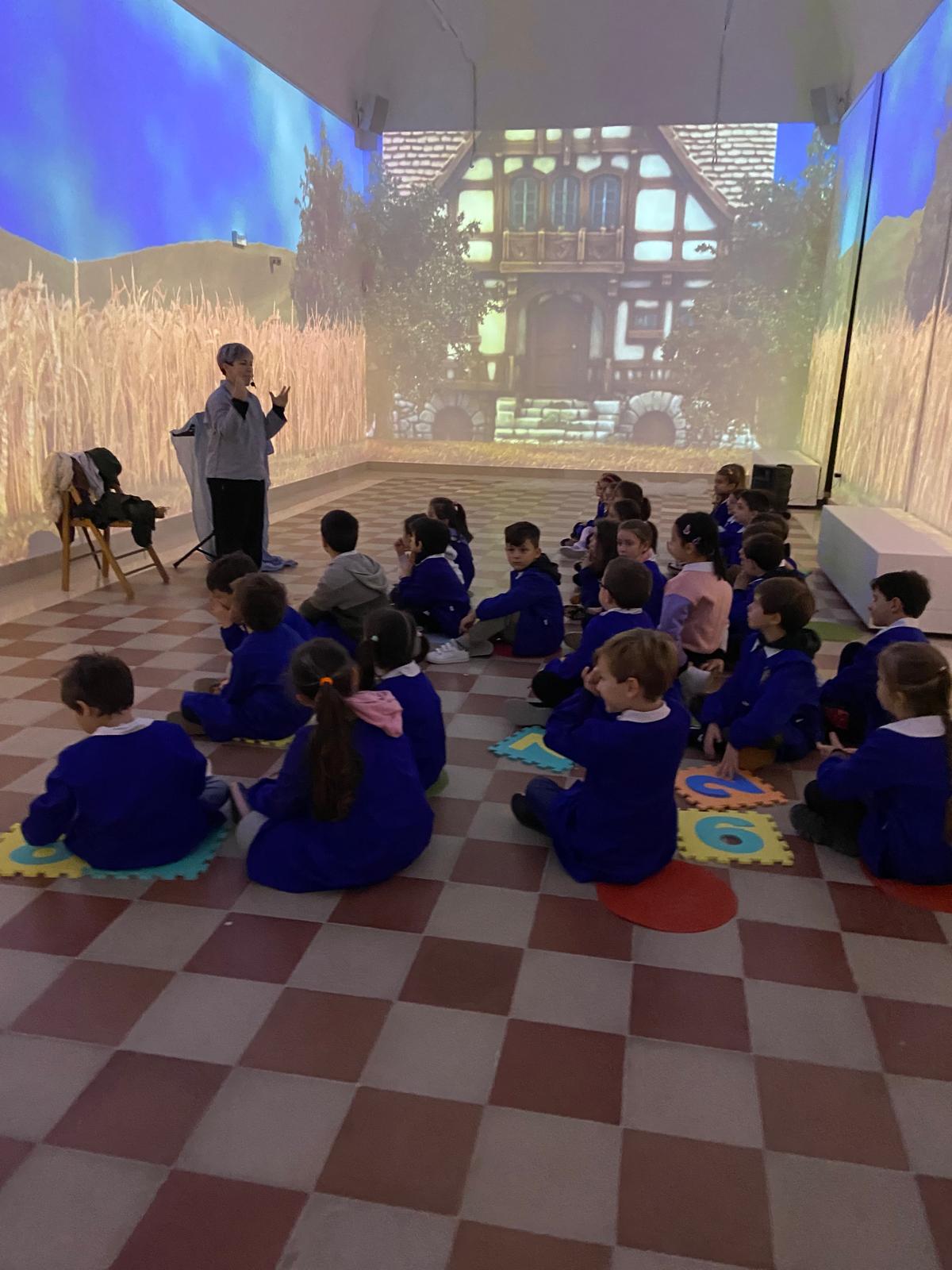 bambini nella sala immersiva