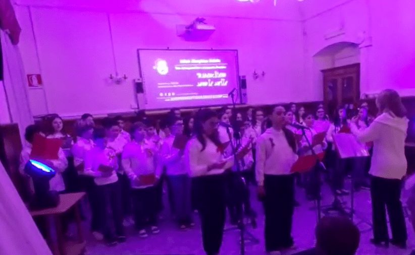 Coro alunni classi prime Savio